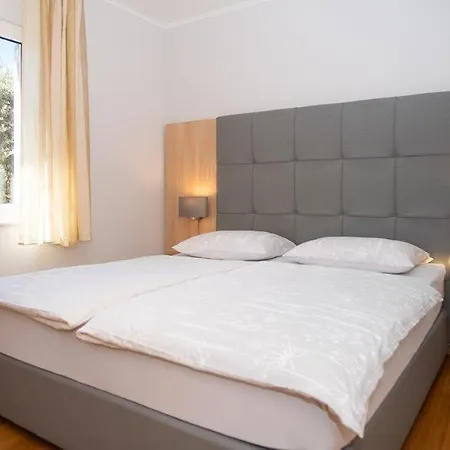 Mis Rab Apartment