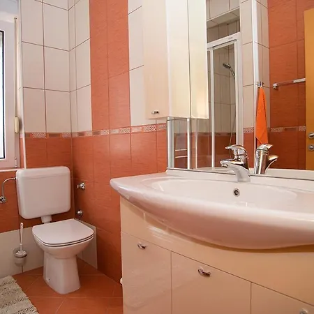 Apartment Mis Rab Palit