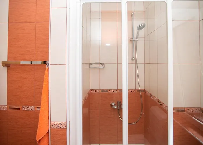 Mis Rab Apartament *